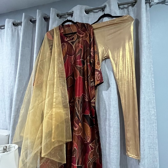 Kurti with leggings. - Picture 4 of 4